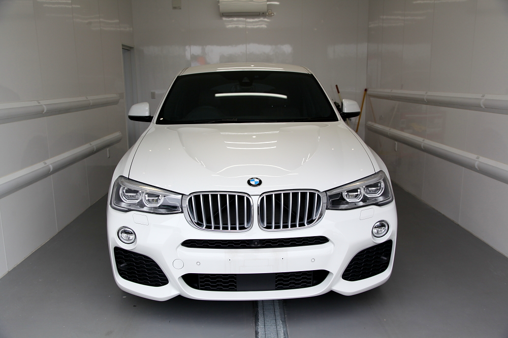 BMW X4/F26 M-Sport ＆ オリジナルガラスコーティング＋CERAMIC PRO SPORT+RAIN施工！！