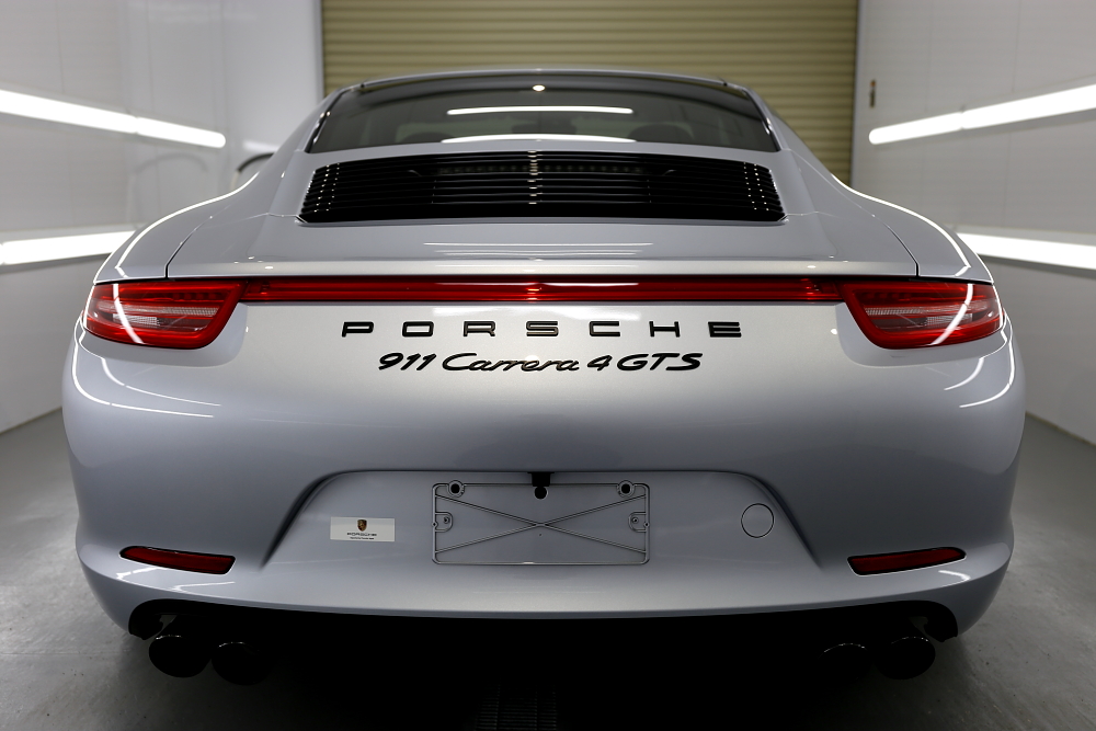 PORSCHE Carrera4 GTS