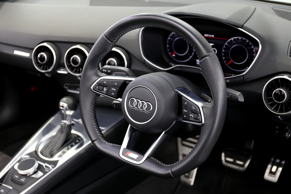Audi TTR/8S