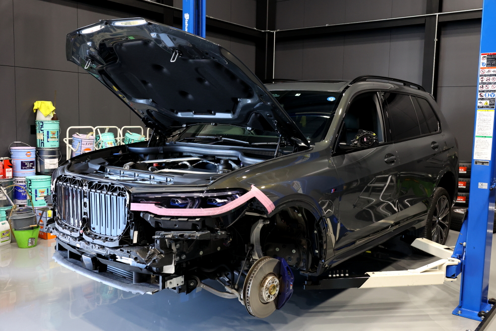 BMW X7/40ⅾ ＆ ペイント修理＋コーティング施工！！