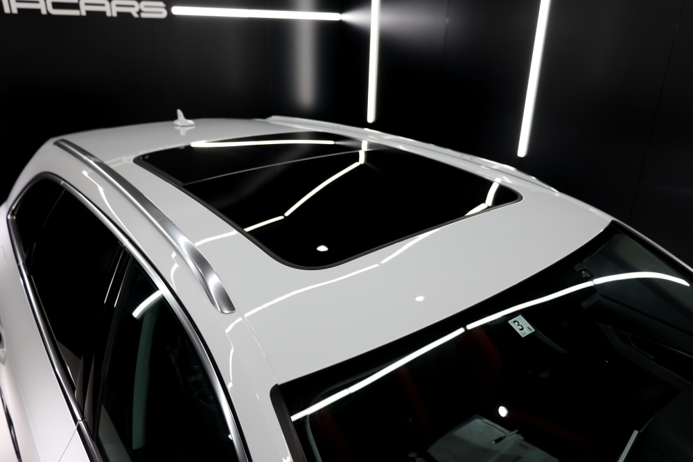 Audi A4/B9 Avant ＆ STEK DYNOblack-gloss+窓枠ラッピング施工！！